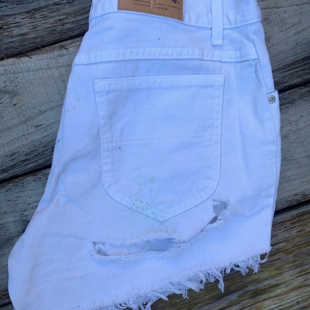 HIGH WAISTED RIDERS CUT OFF SHORTS
